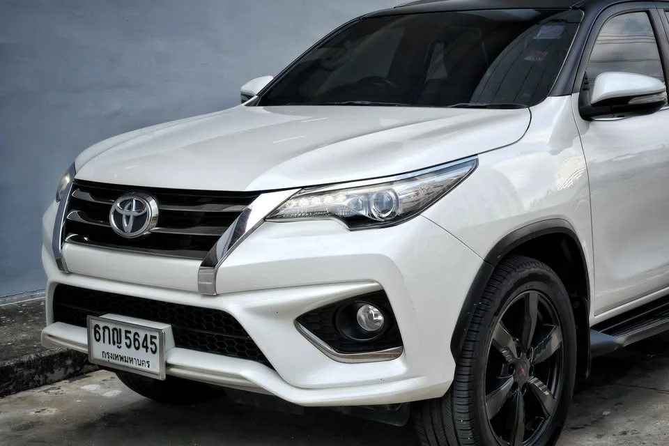 2017 Toyota Fortuner II 2