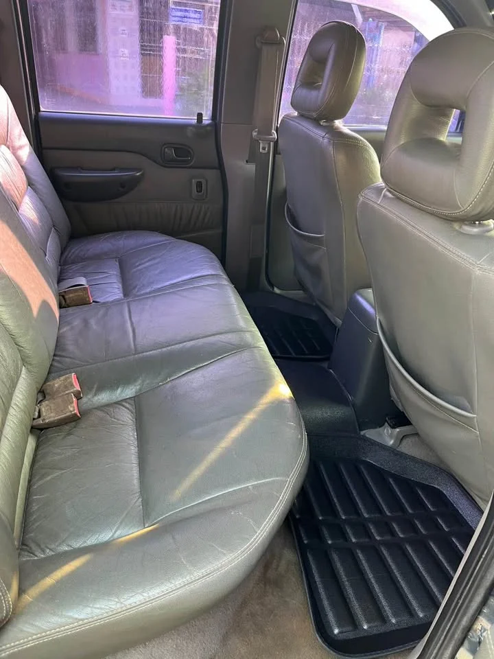 2002 Mazda 2500 Fighter V 2