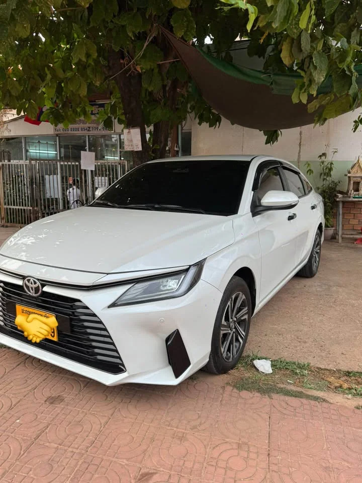 2025 Toyota Yaris ATIV IV 2