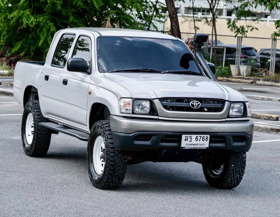 2003 Toyota Hilux Tiger VI 2