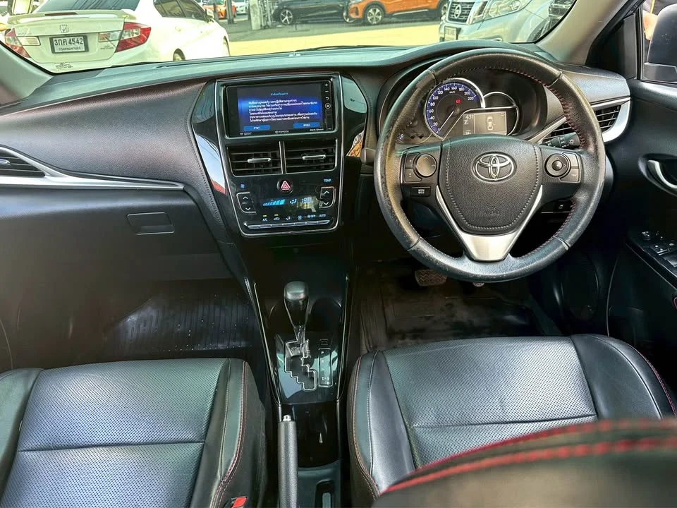 2019 Toyota Yaris ATIV III 3