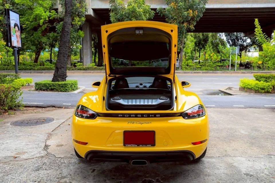 2017 Porsche 718 Boxster and Cayman IV 3