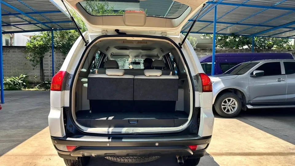 2012 Mitsubishi Pajero Sport II 2