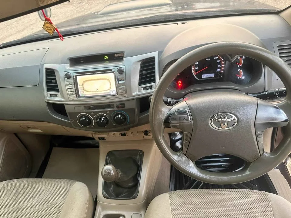 2012 Toyota Hilux VII 3