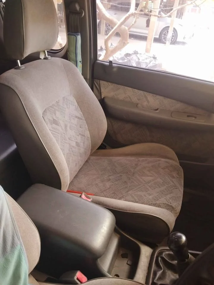 2004 Mazda 2500 Fighter V 2