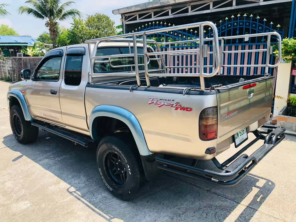 2003 Toyota Hilux Tiger VI 3
