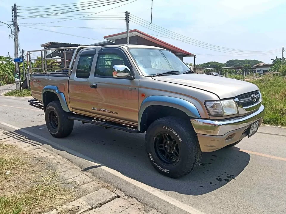 2003 Toyota Hilux Tiger VI 2