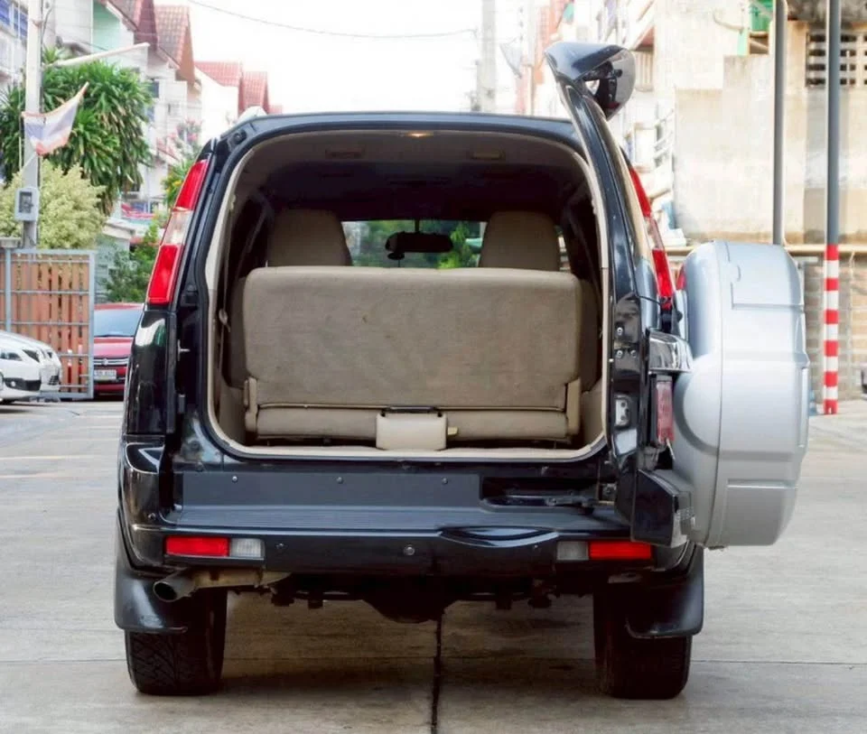 2010 Ford Everest I 3