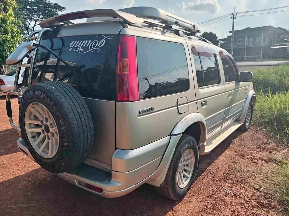 2005 Ford Everest I 2