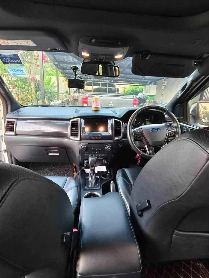 2019 Ford Everest II 3