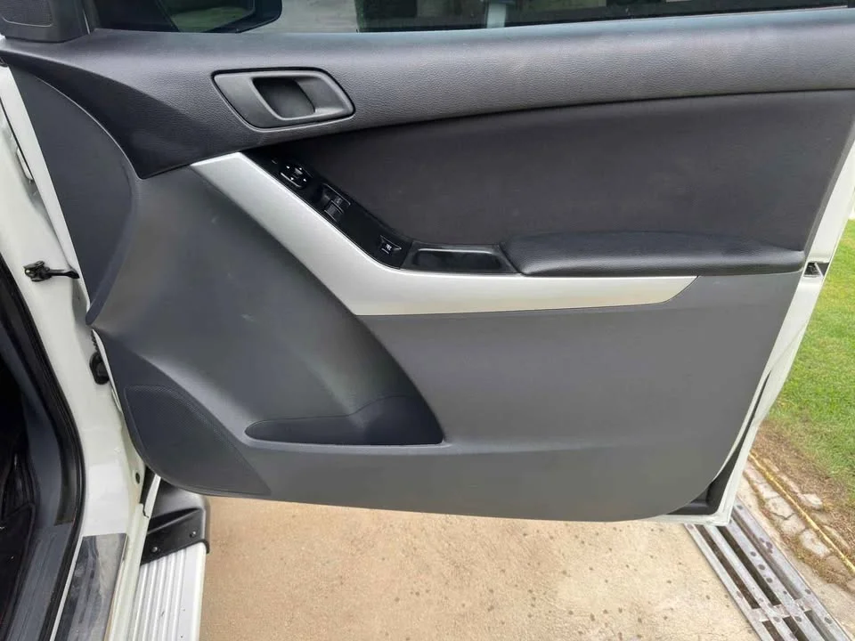 2012 Mazda BT-Series II 3