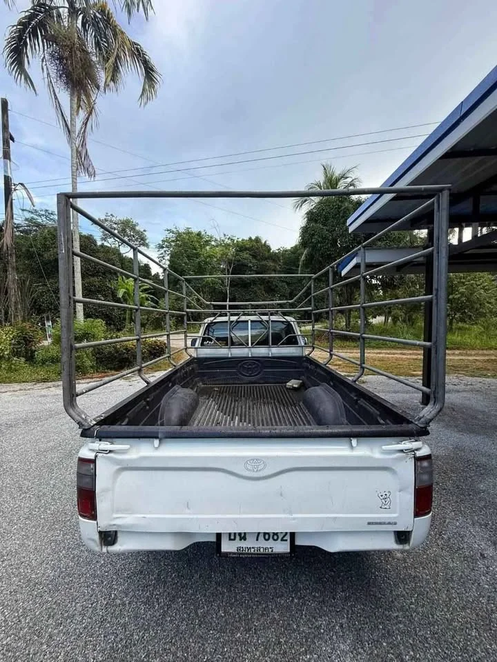 Toyota Hilux Tiger VI 3