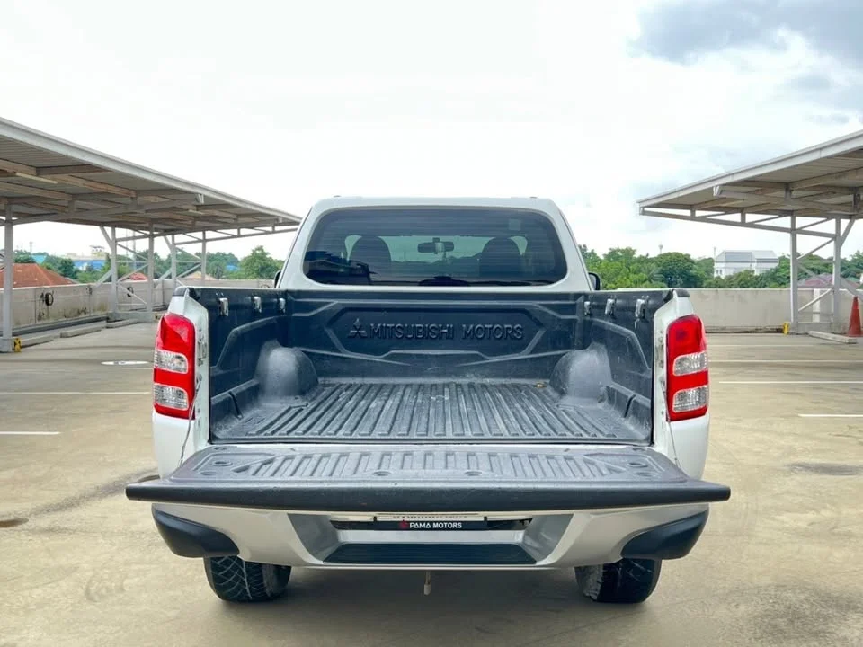 2017 Mitsubishi Triton V 3