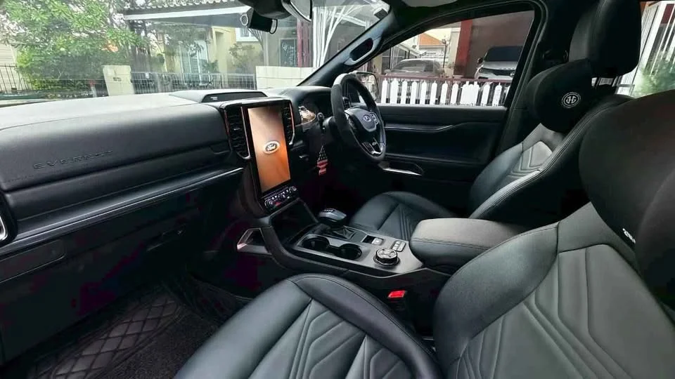 2025 Ford Everest III 2