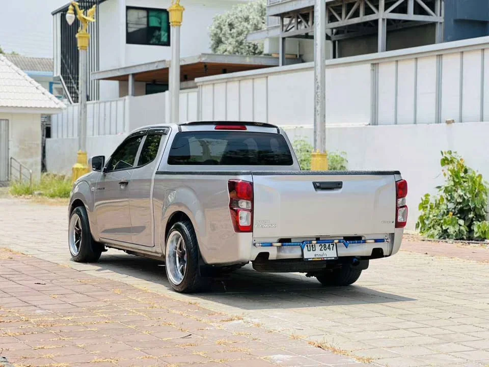 2023 Isuzu D-Max III (RG) 3