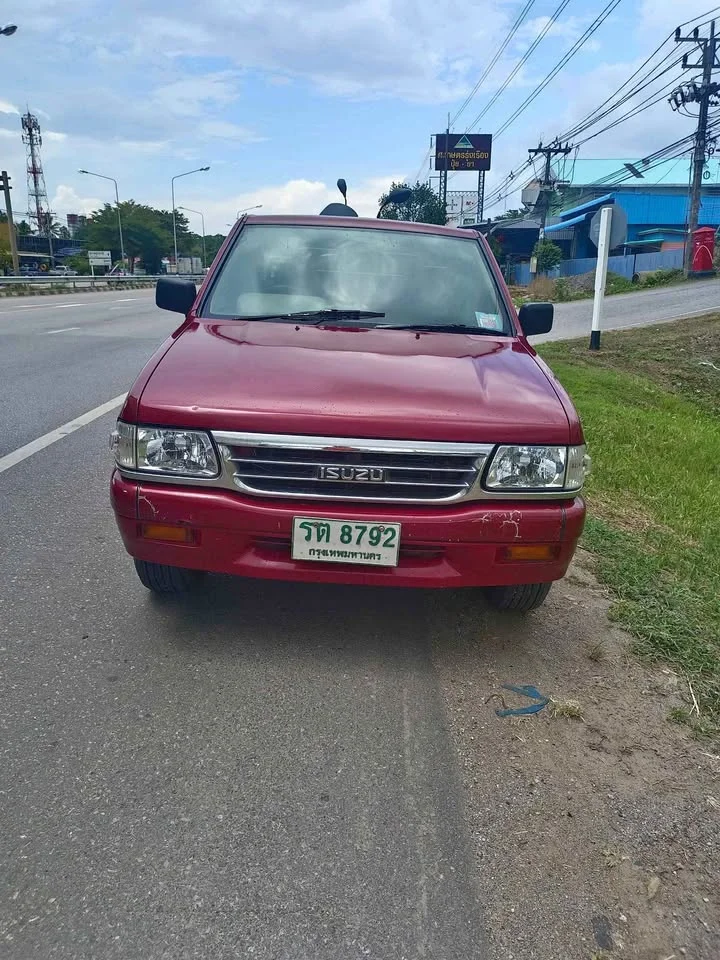 1996 Isuzu TFR III 2