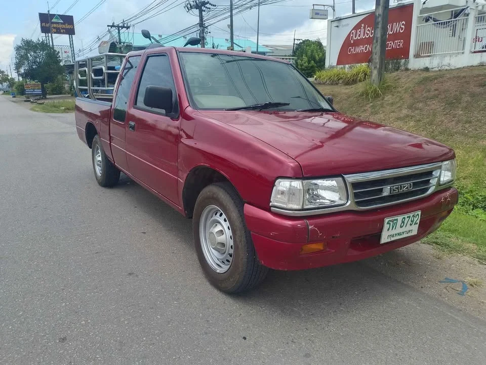 1996 Isuzu TFR III 3