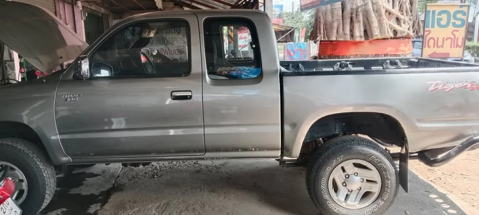 Toyota Hilux Tiger VI 3