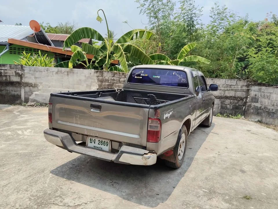 1999 Toyota Hilux Tiger VI 3
