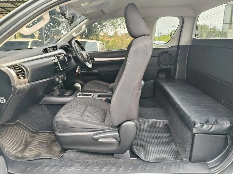 2019 Toyota Hilux VIII 3