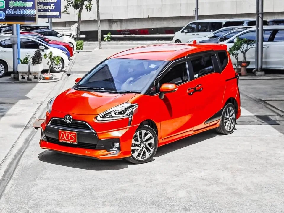 2018 Toyota Sienta II 2