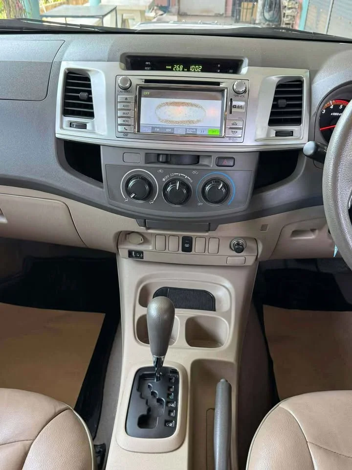 2013 Toyota Hilux VII 2