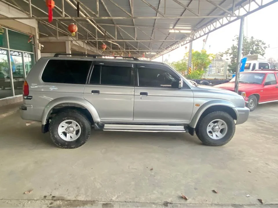 2002 Mitsubishi Strada G-Wagon 3