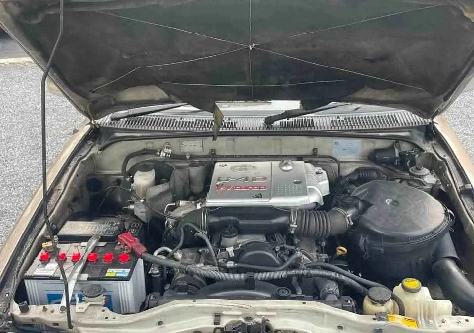 2004 Toyota Hilux Tiger VI 3