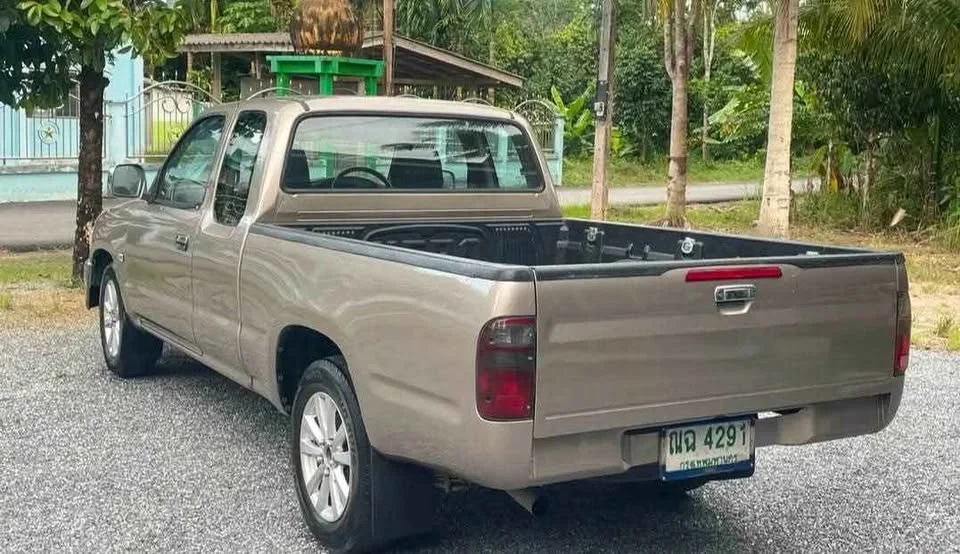 2004 Toyota Hilux Tiger VI 2