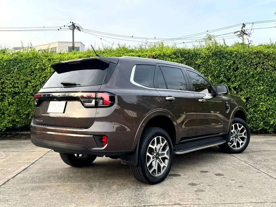 2023 Ford Everest III 3