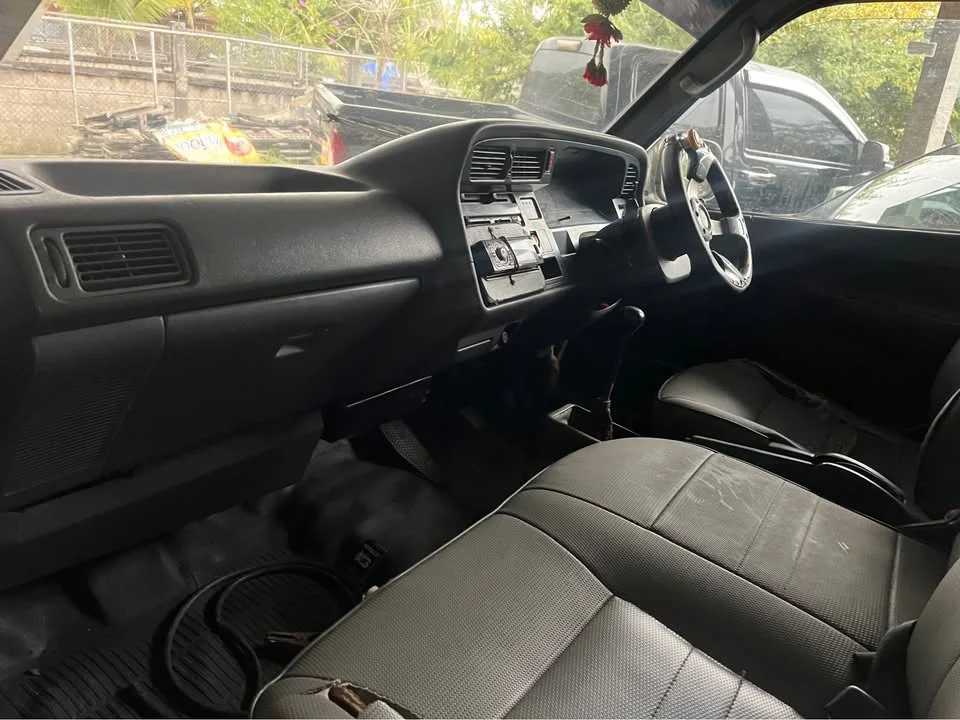 2000 Toyota Commuter IV (H100) 2