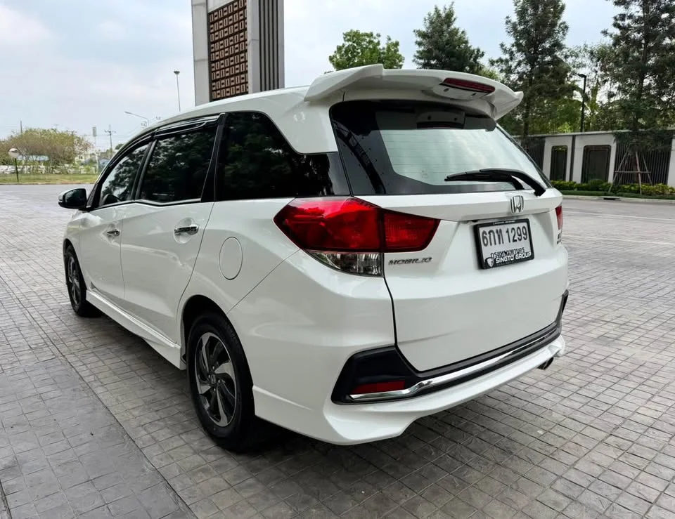 2017 Honda Mobilio II 3