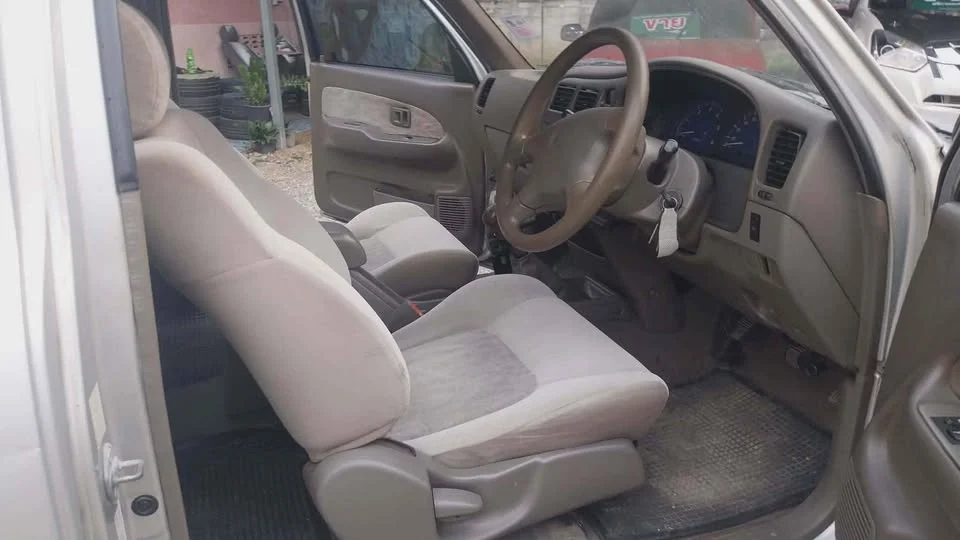 2003 Toyota Hilux Tiger VI 2