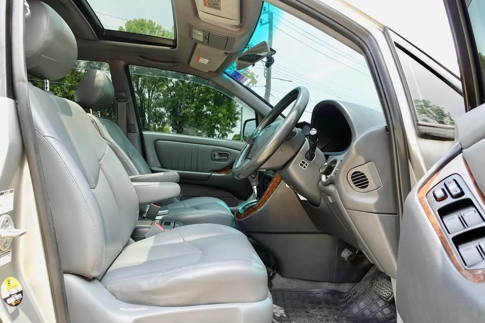 2001 Toyota Harrier I 2