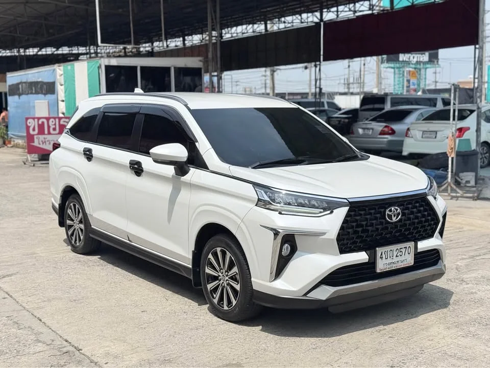 2023 Toyota Veloz III 3