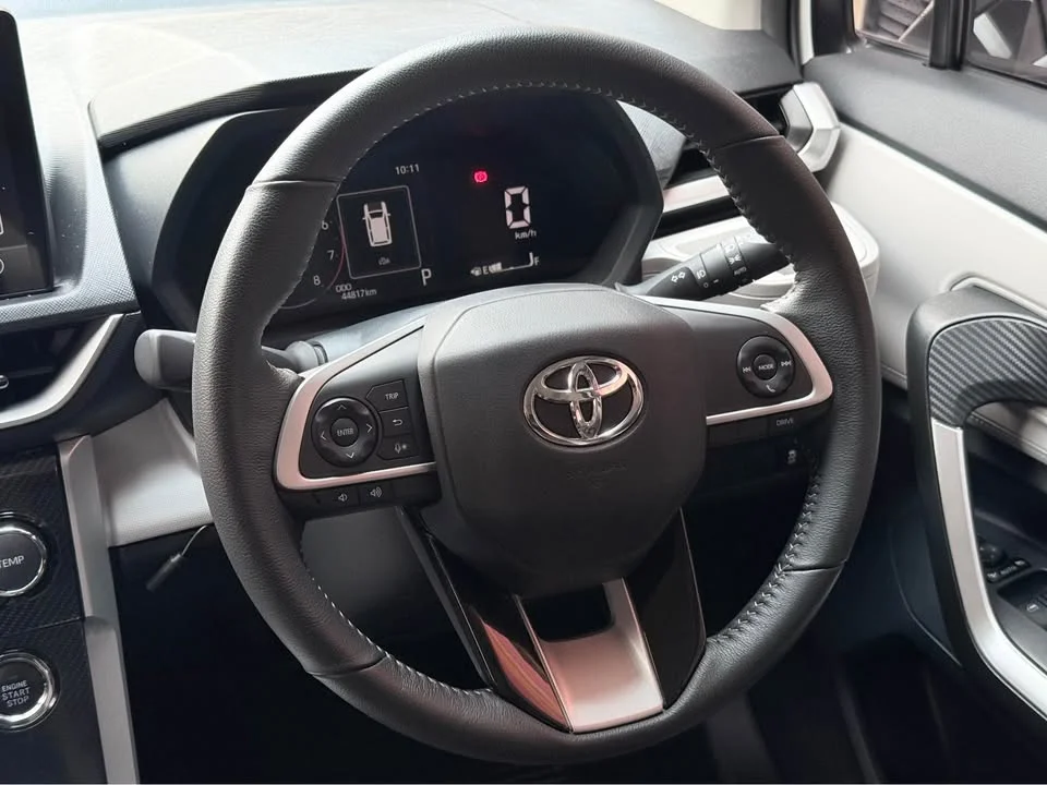 2023 Toyota Veloz III 2
