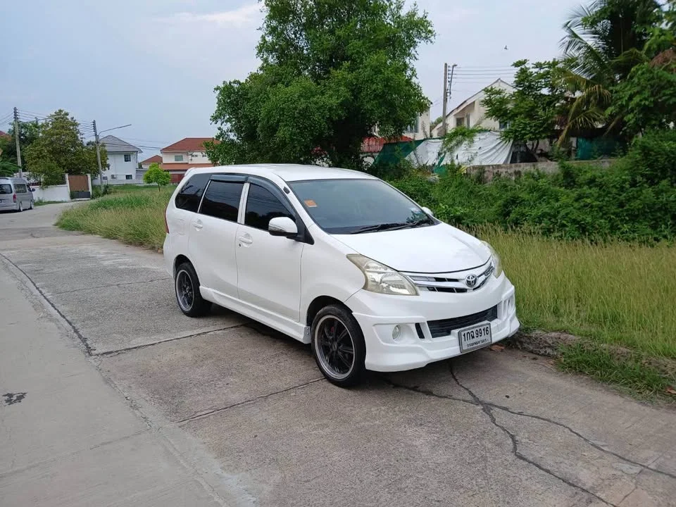 2012 Toyota Avanza II 3