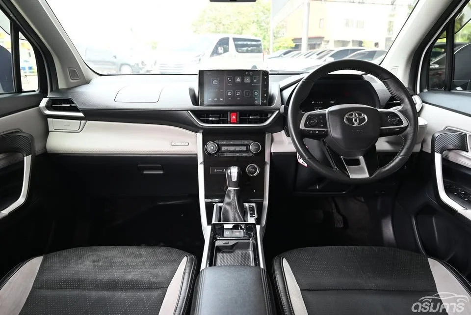 2023 Toyota Veloz III 2