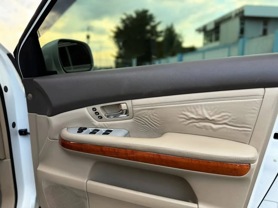 2005 Toyota Harrier II 3
