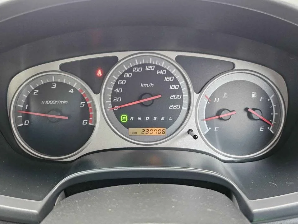 2006 Isuzu MU-7 2