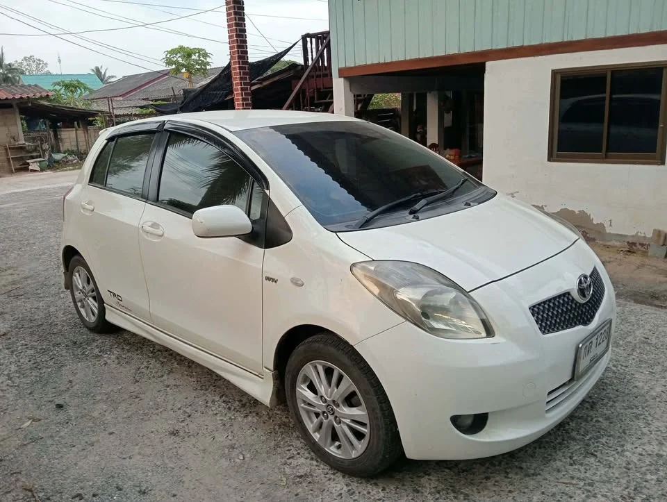 2008 Toyota Yaris II 3