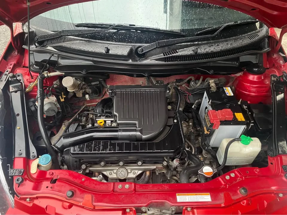 2013 Suzuki Swift II 3
