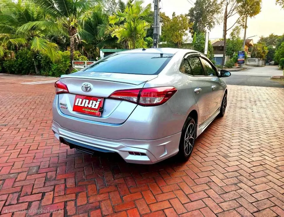 2018 Toyota Yaris ATIV III 2