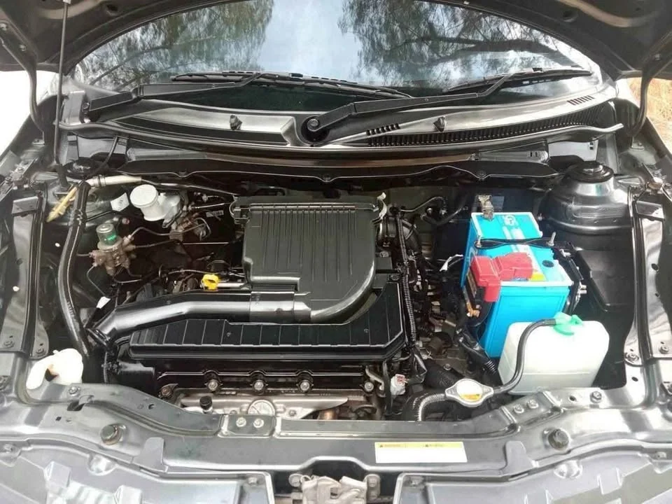 2013 Suzuki Swift II 2