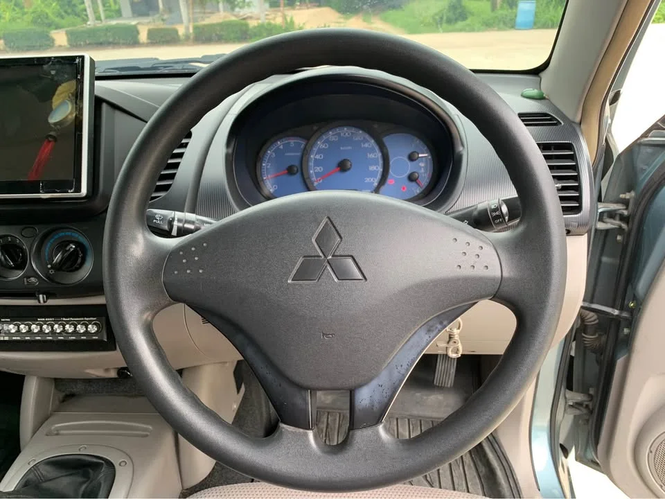 2006 Mitsubishi Triton IV 3