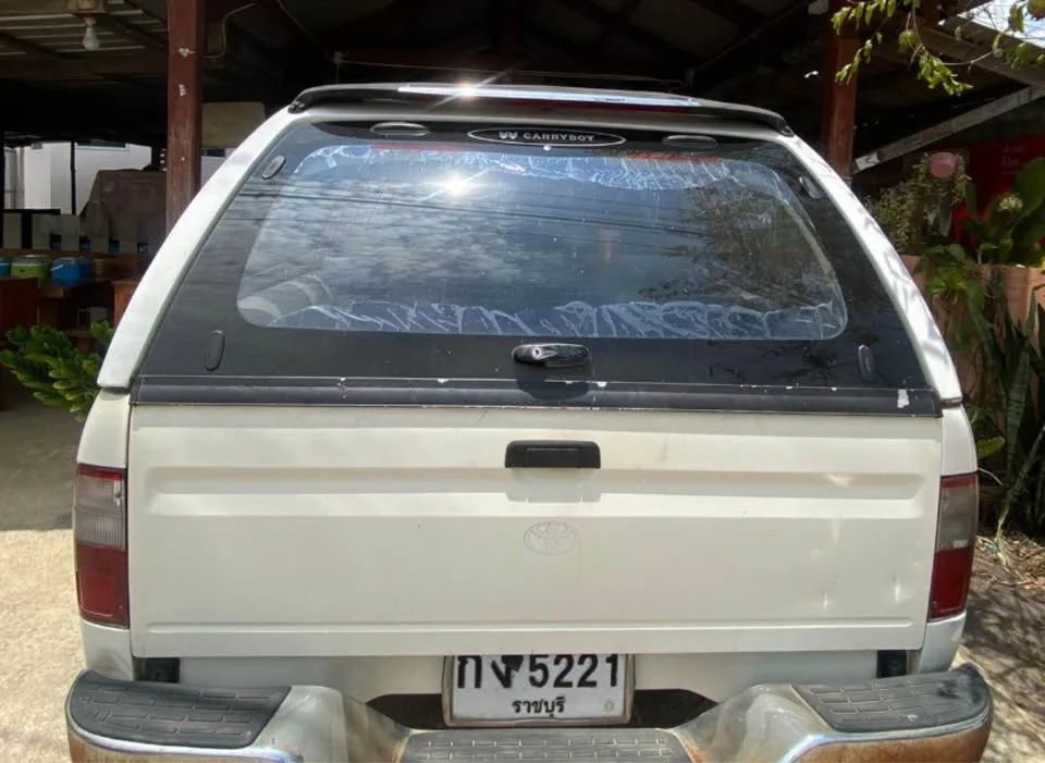 2004 Toyota Hilux Tiger VI 3