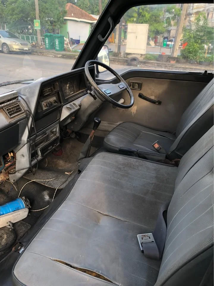 1990 Nissan Urvan IV (E24) 2
