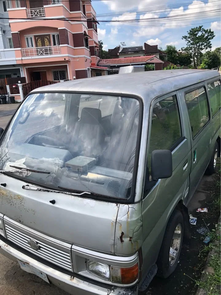 1990 Nissan Urvan IV (E24) 3