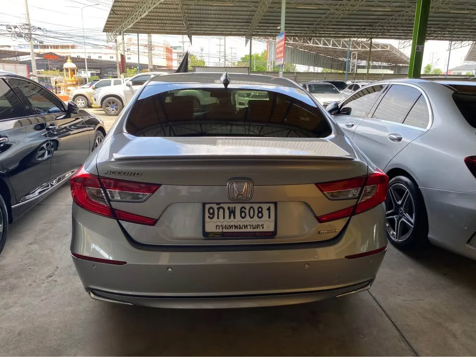 2020 Honda Accord X 2