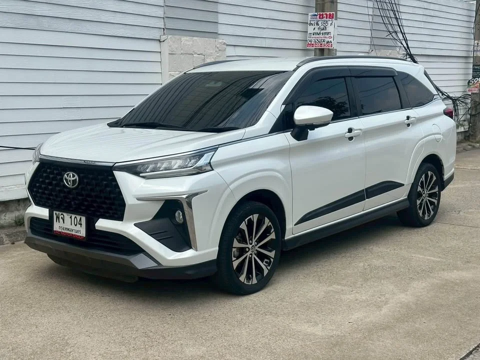 2023 Toyota Veloz III 3